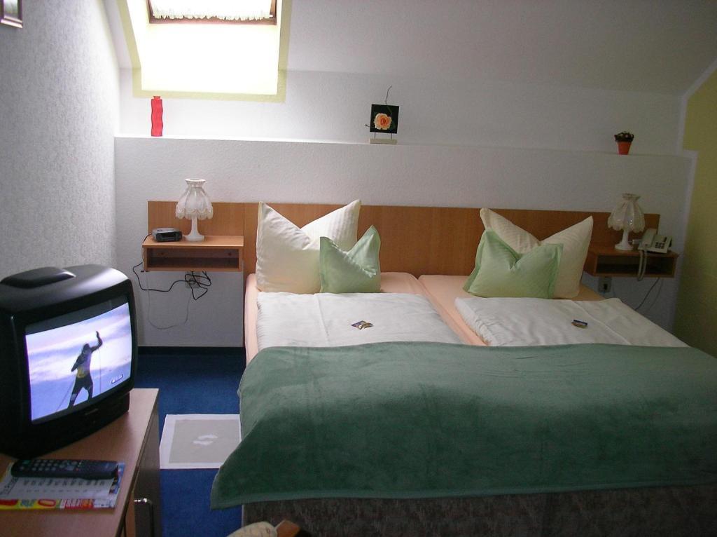 Hotel-Pension Am Muehlberg Lübbenau Kamer foto