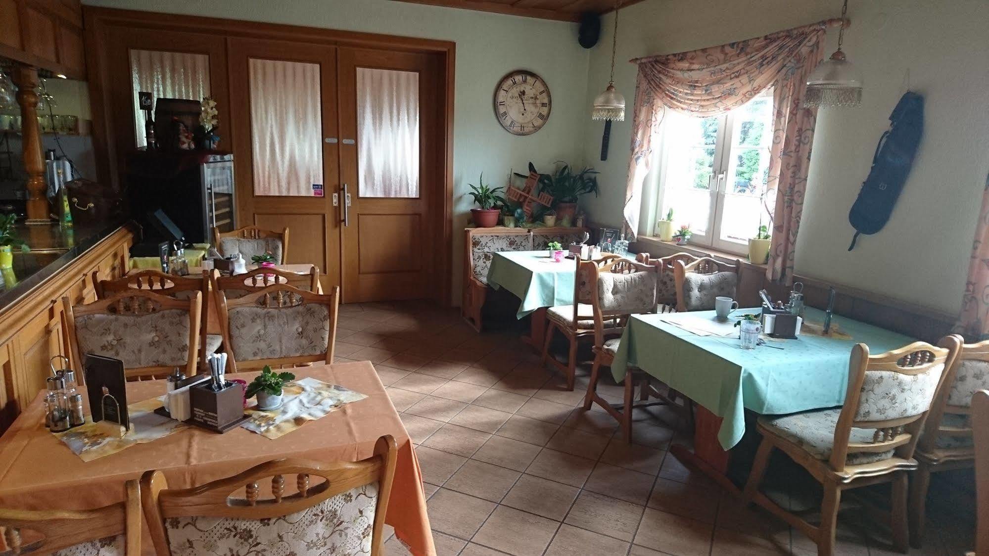 Hotel-Pension Am Muehlberg Lübbenau Buitenkant foto