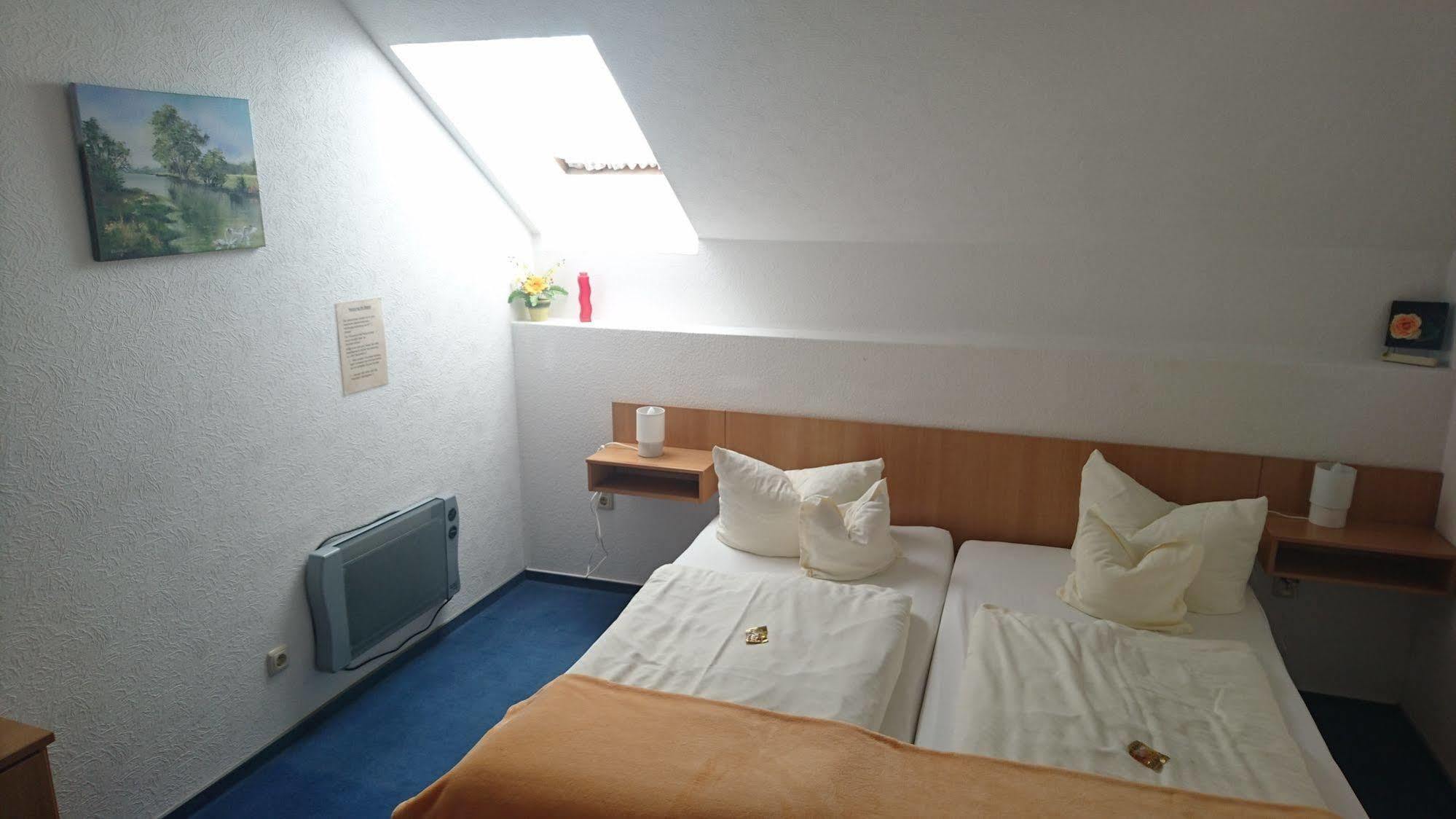 Hotel-Pension Am Muehlberg Lübbenau Buitenkant foto