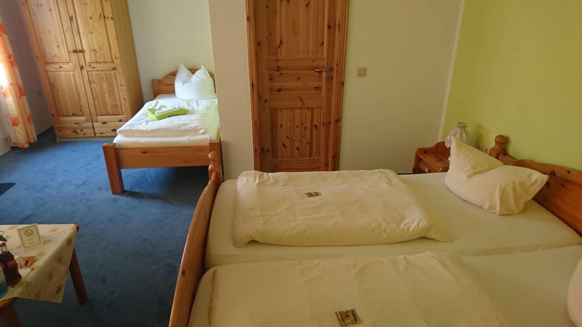 Hotel-Pension Am Muehlberg Lübbenau Buitenkant foto